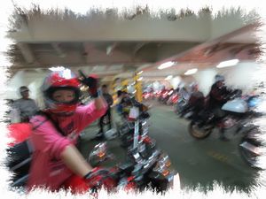 ���`����